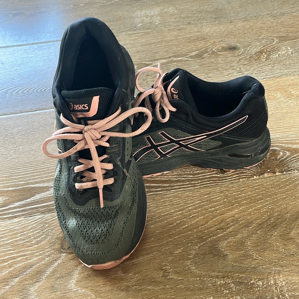 ASICS GT2000 Trail Shoe Size 9.5